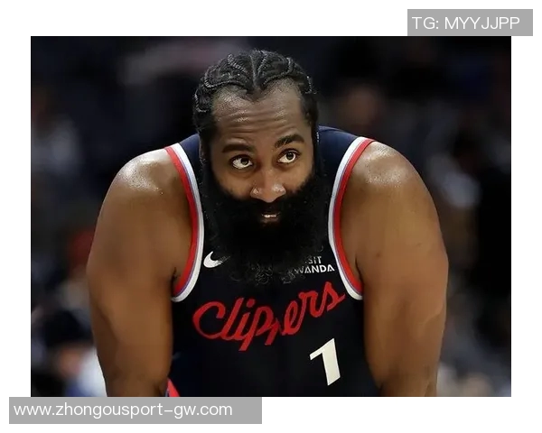 开拓者遭遇双重打击大洛精准射门哈登莱昂纳德强势压制 开拓者遭遇双重打击大洛精准射门哈登莱昂纳德强势压制